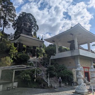 天気予報に反して爽やかな朝の陽射しの中のスタートとなりました