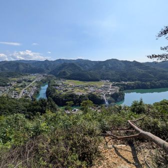 岐阜のグランドキャニオンだけど、後ほど行く見晴らし岩🪨の方が、
ココより景色が良いです😅