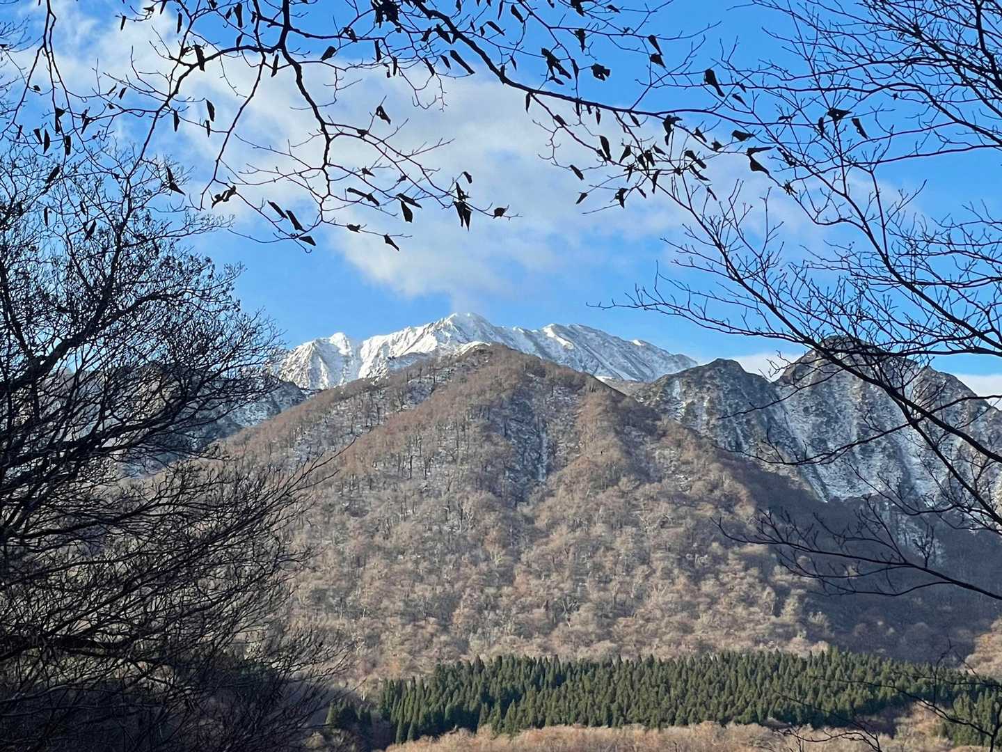大山が雪景色❄️綺麗😍