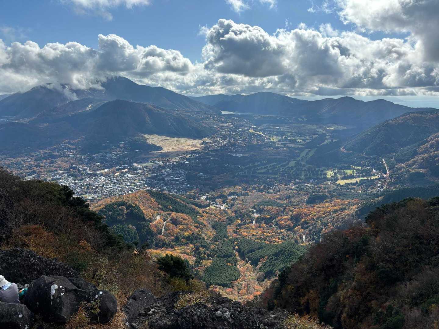 下界の紅葉、良いかんじです。