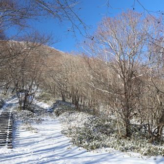 八丁峠駐車場前