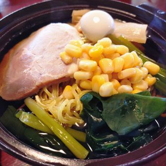 名物ラーメン。これも絶品。