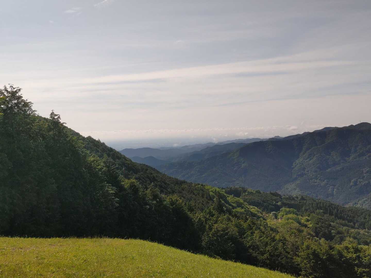 朝方までの☔が心配されましたが…
すっかりやんで→☀へ
時間あまりないので剣ヶ峰🅿まで
🚗でビューン　