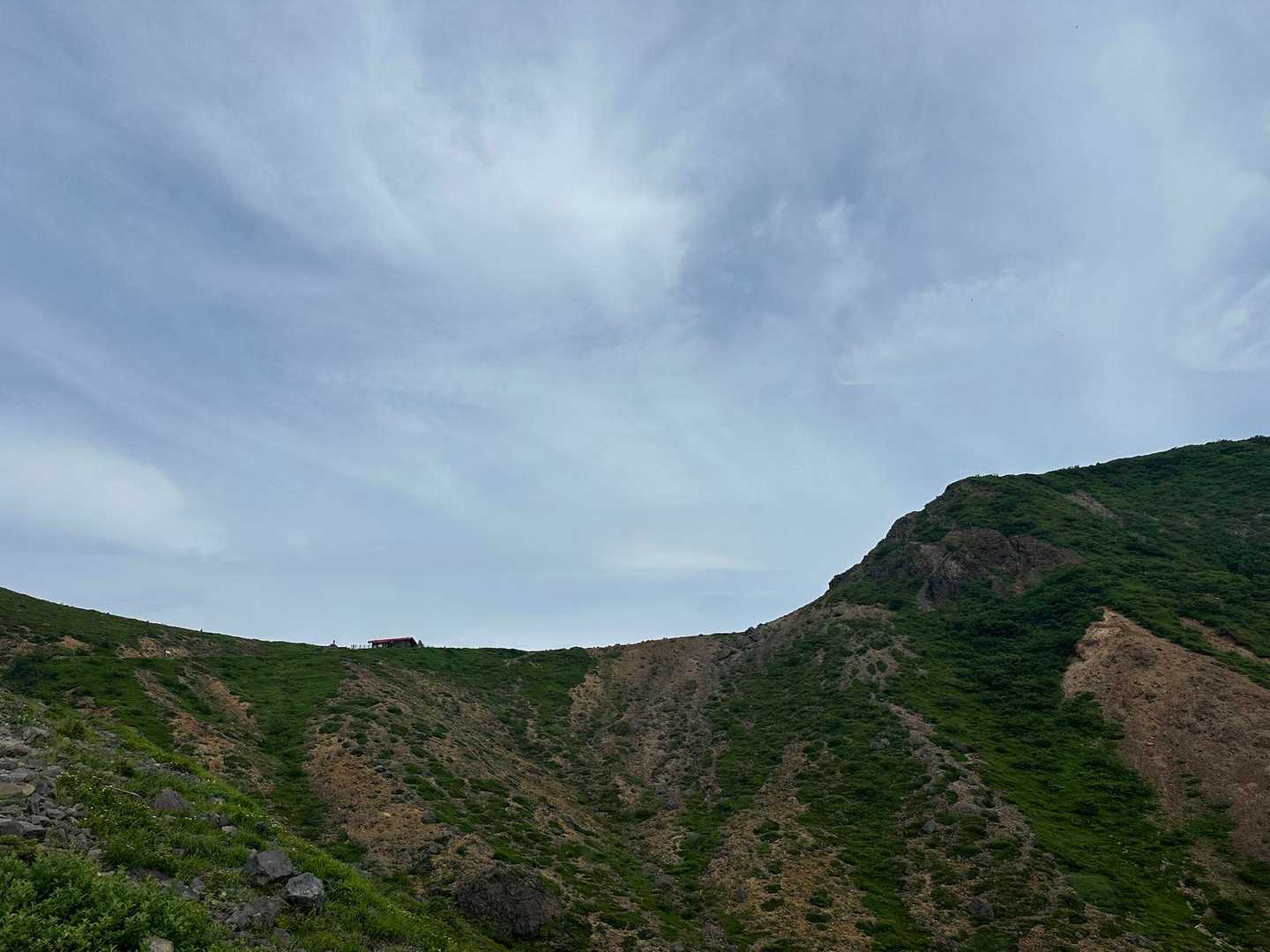 峰の茶屋が見えてきた