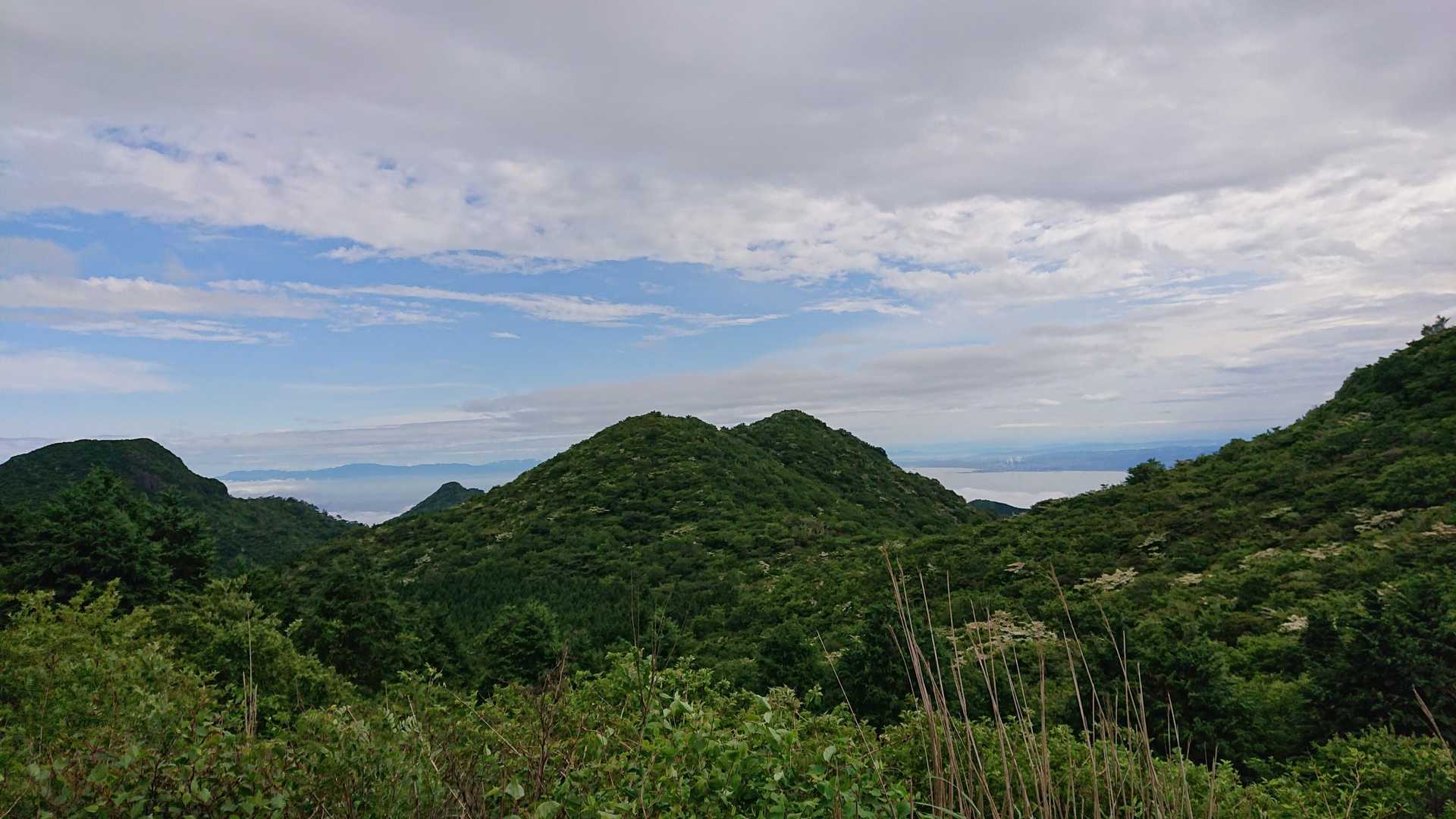奥は有明海。この時は天候がまあまあ良かった。