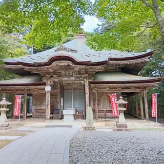 極楽寺本堂。