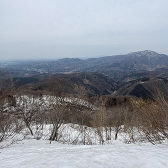 あとはこちらの尾根を下りますよー
湯涌温泉♨️待ってて〜