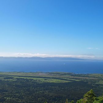 あっちには礼文島