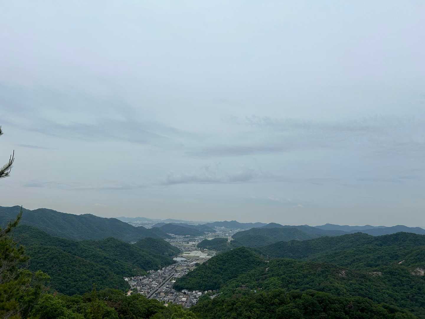展望広場からの景色
姫路市方面
右の方に小豆島、左の方に淡路島があるそうです。