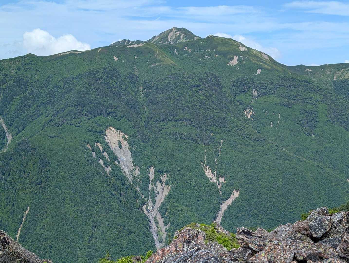 笹山登山口-笹山-白河内岳-大籠岳-広河内岳-大門沢登山道 縦走コースの写真