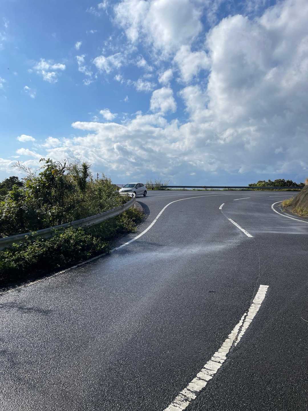 雨が降ったり晴れたりの変な天気☔️☀️