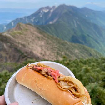 締めに焼きそばパン😋腹パン🈵