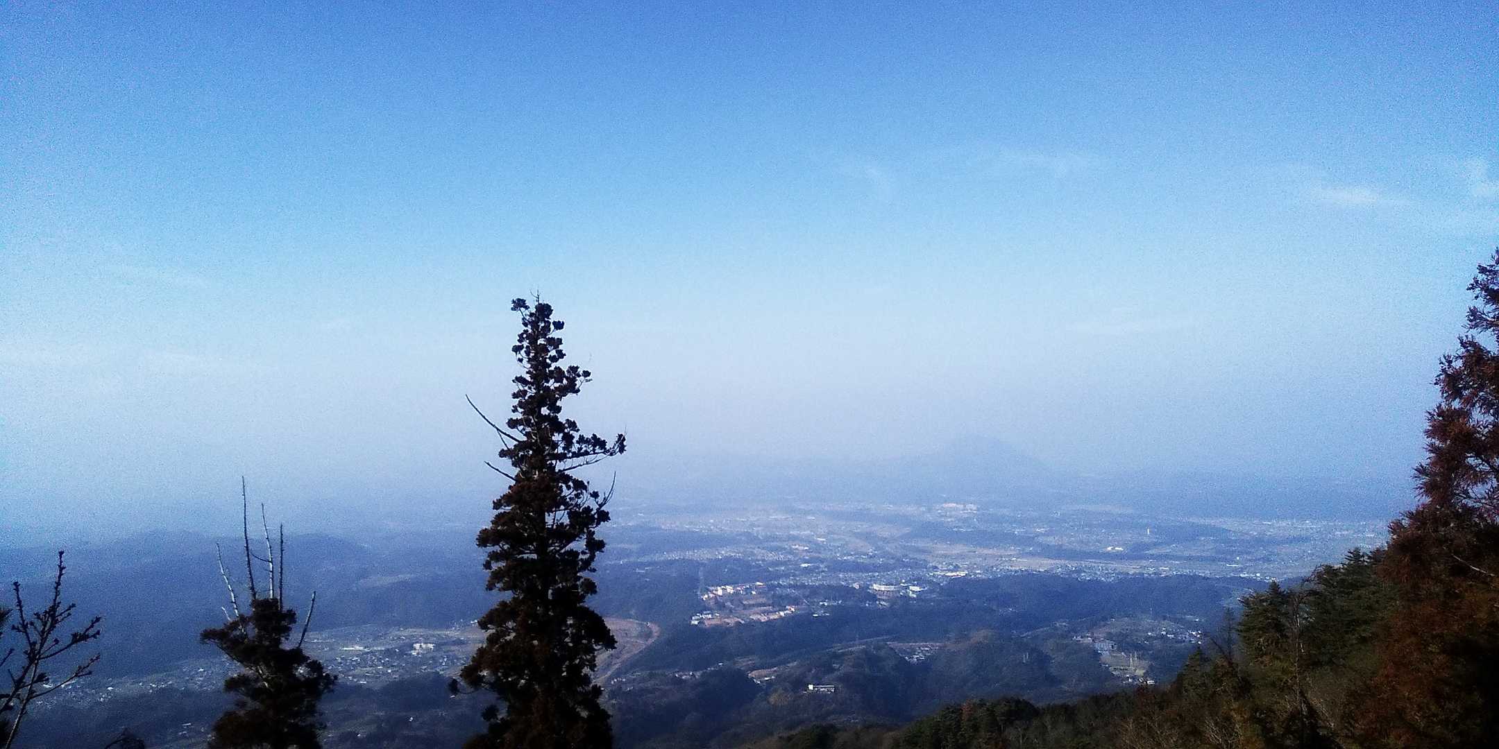 宇曽山山頂✨
うっすら…高崎山🗻