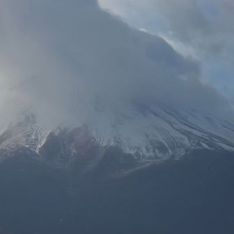 ズーム
爆風だね…