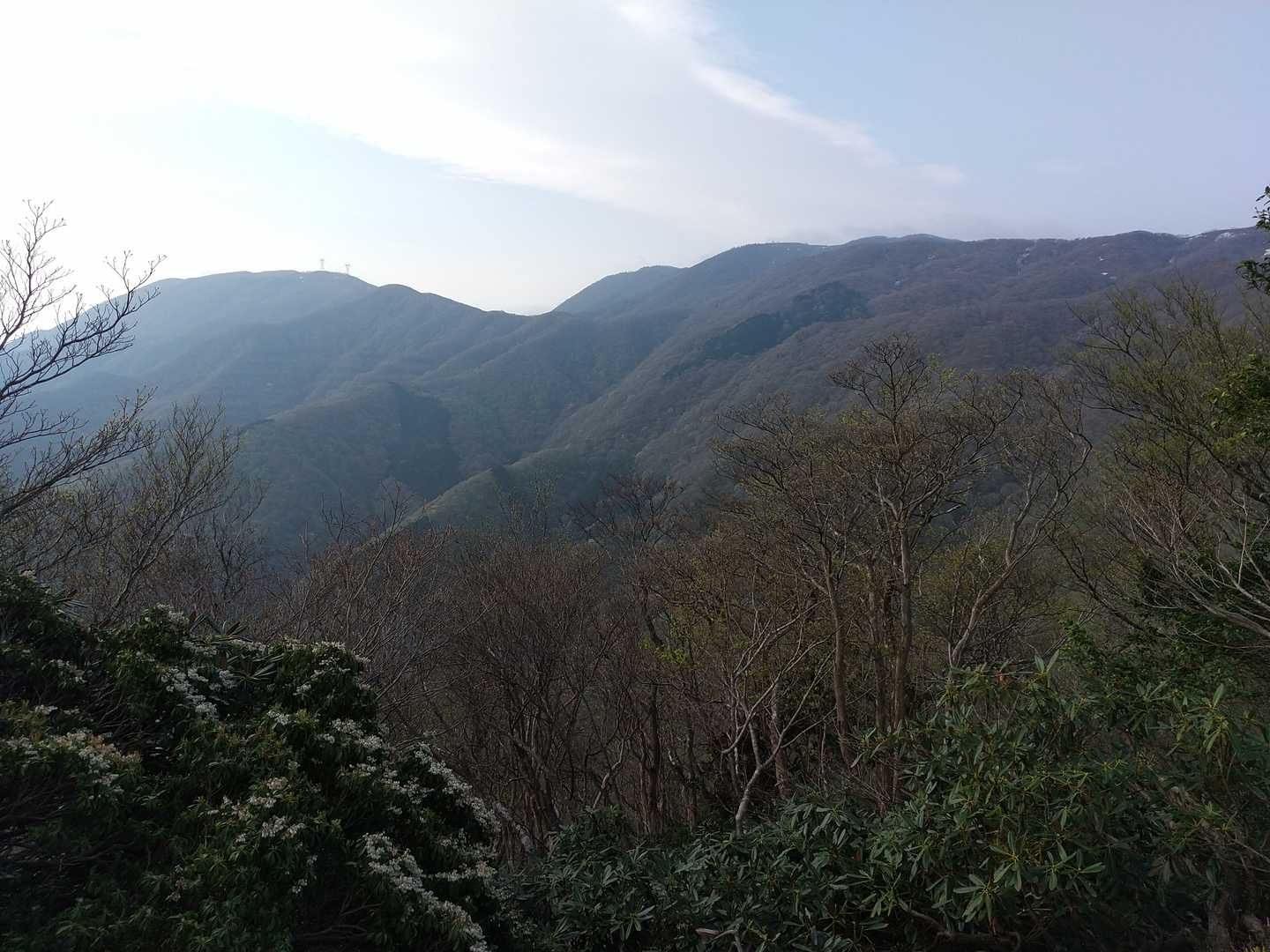 ガスがかかっていない山を速攻で撮影