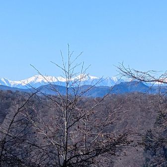 南アルプスが輝いています。いつか登りたいですね