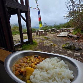 有名なネパールカレー、ギリギリ間に合った！(ランチタイムは13:00まで)