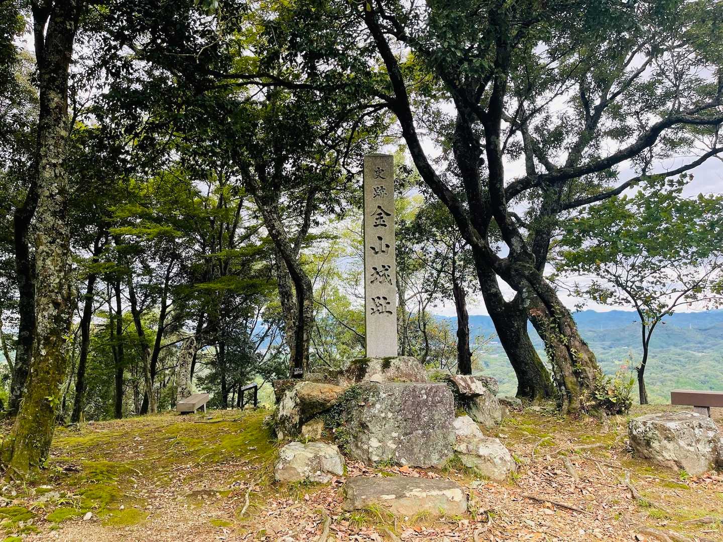 遂に～山頂到着♪お城が無いのが残念。(￣▽￣;)