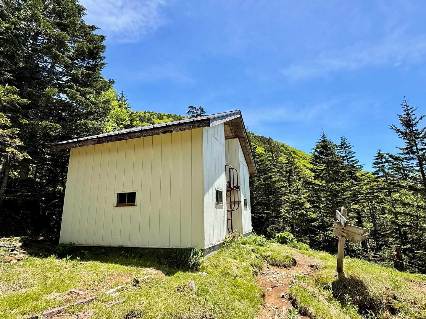 梵字飯場跡-志津峠-大真名子山-小真名子山-富士見峠-女峰 周回コースの写真