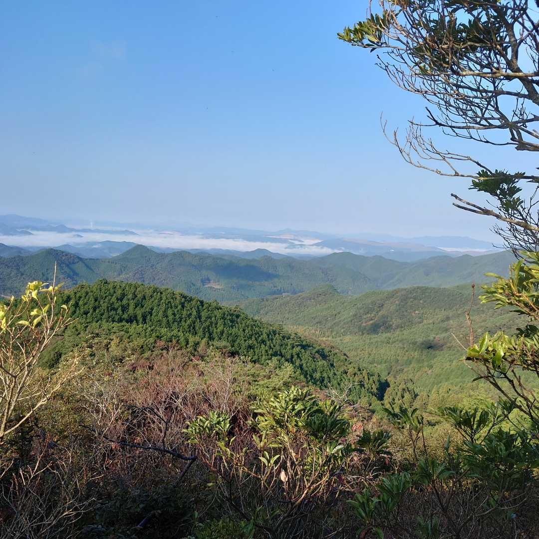 山頂の岩の上から😍その２