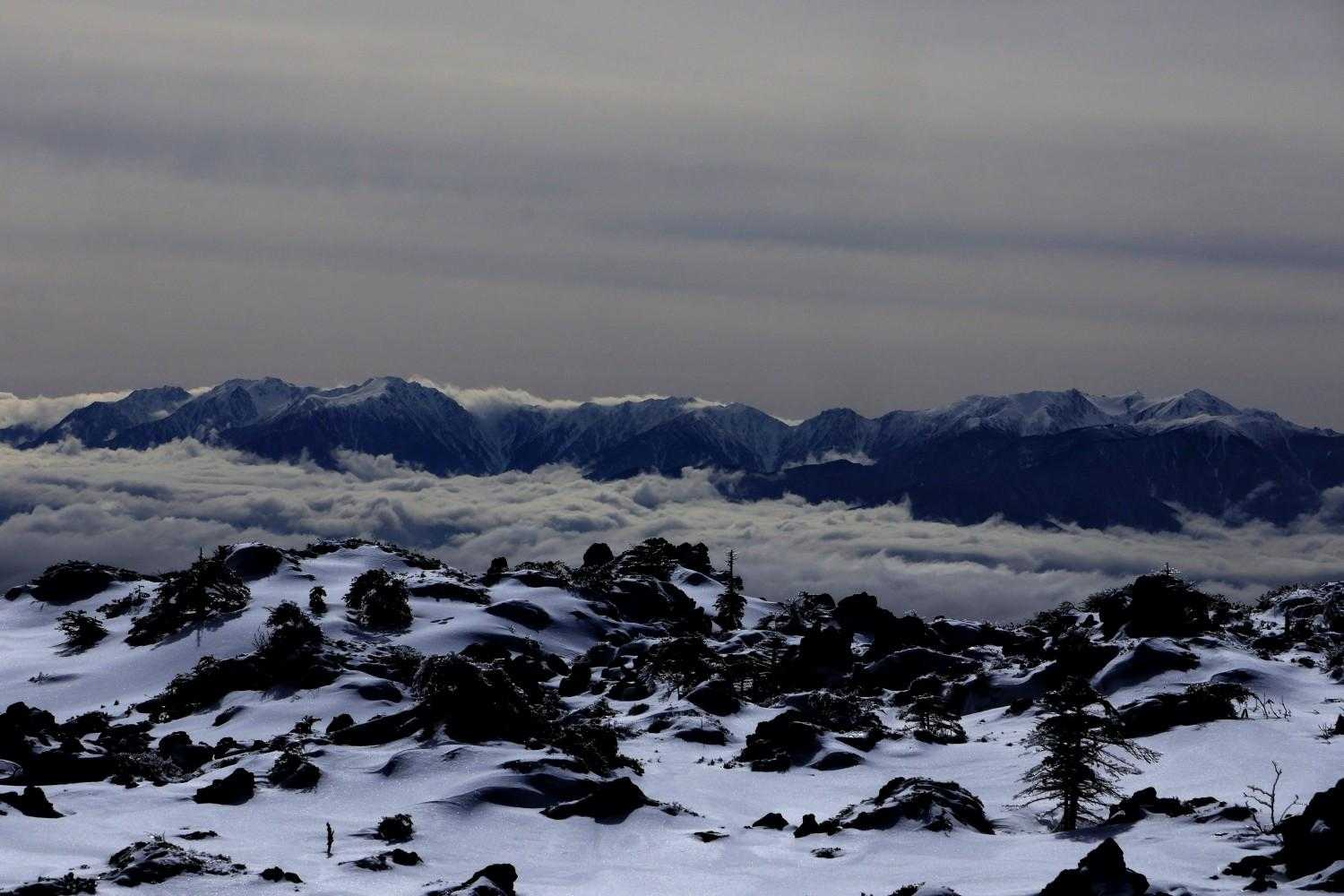 木曽駒に滝雲