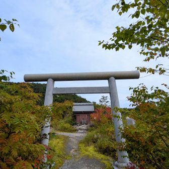 ニセコ神社経由でビジターセンターへ下山