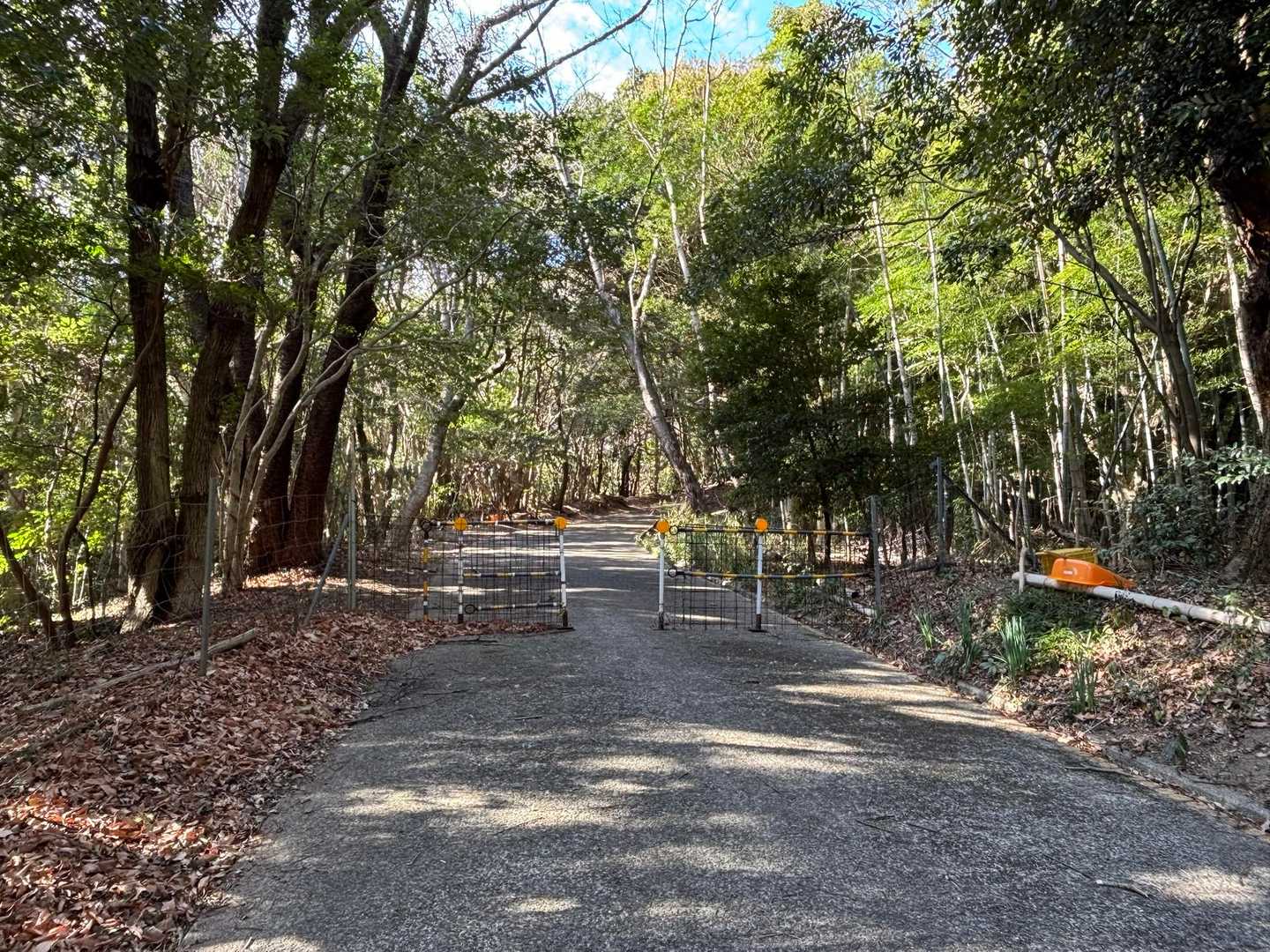 このようになってます
麓に停めましょう🤗
