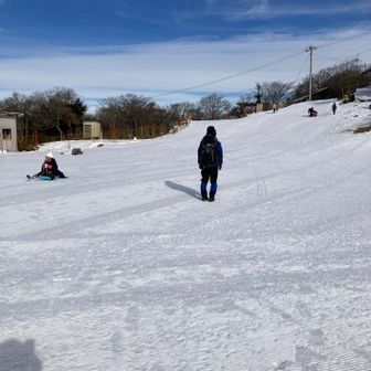 ソリ広場🛷27日オープン？
スキー場⛷️もまじか？