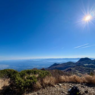 右に妙高山⛰️✨

東北方面は  鳥海山、月山、磐梯山などの山々が見えましたー 🙌