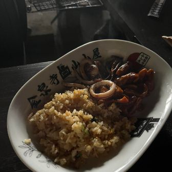 お昼ごはん。結局ずーっと山小屋あたりでぶらぶらしてました😁