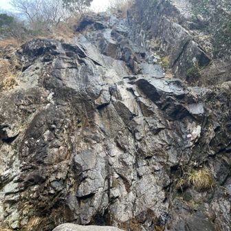 勿論まだ一切つららは出来てません
本当の難所ヶ滝はこれではなく、この下にあるってYAMAPを見て初めて知りました