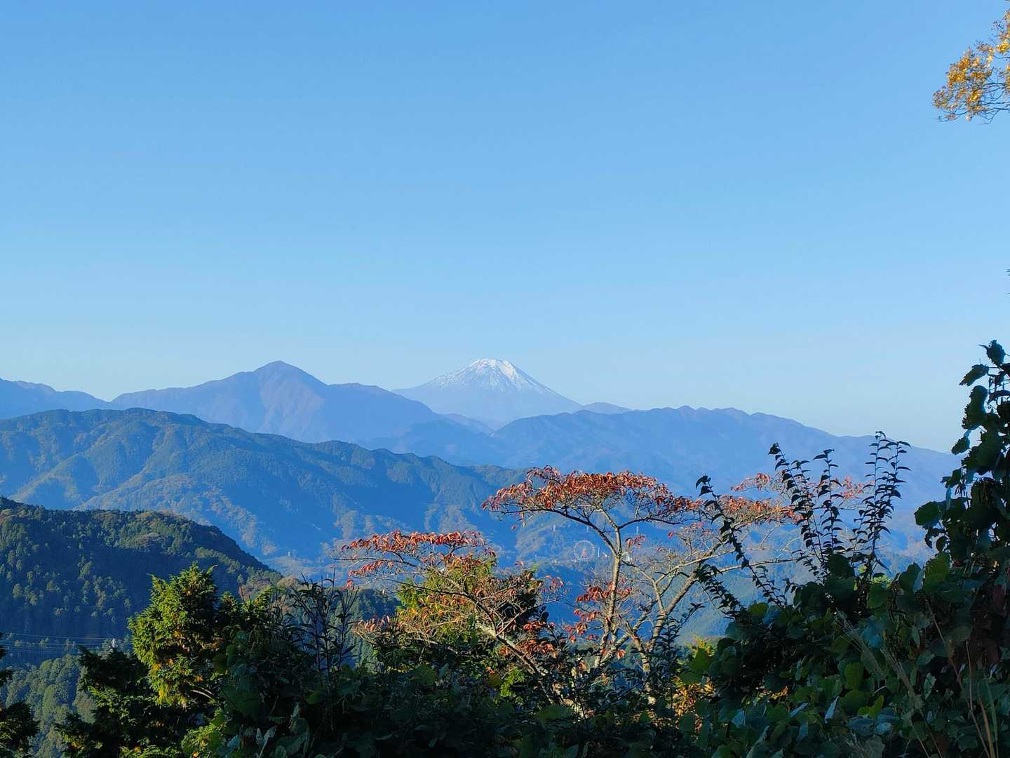 富士山綺麗に見えてます。
ここからこんなに綺麗に見たの初めてかも（笑）