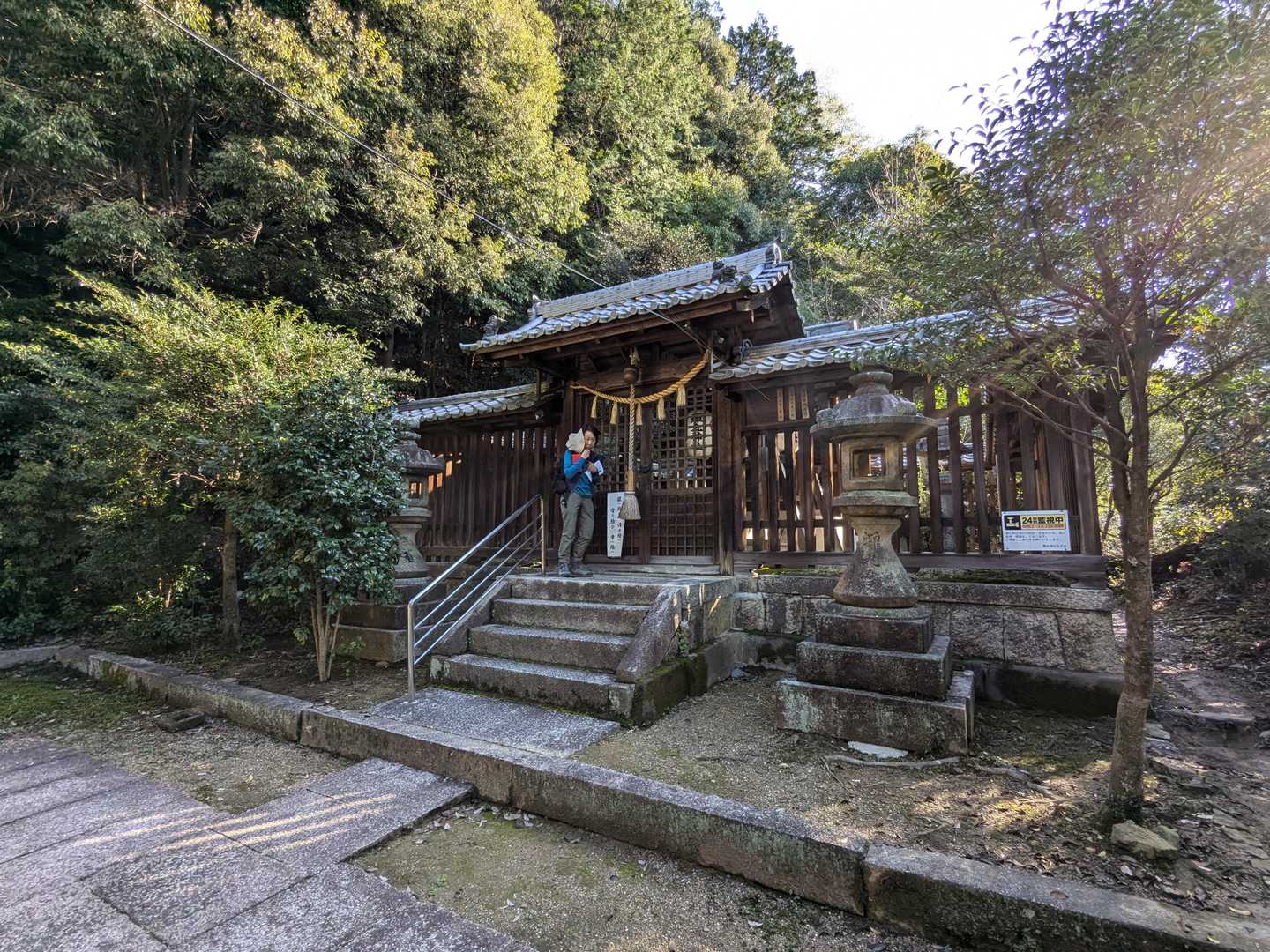 京阪大谷駅からすぐの蝉丸神社にお詣りして🙏集合場所へ