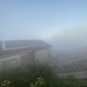 今日は影大山見れないね😢気温16°