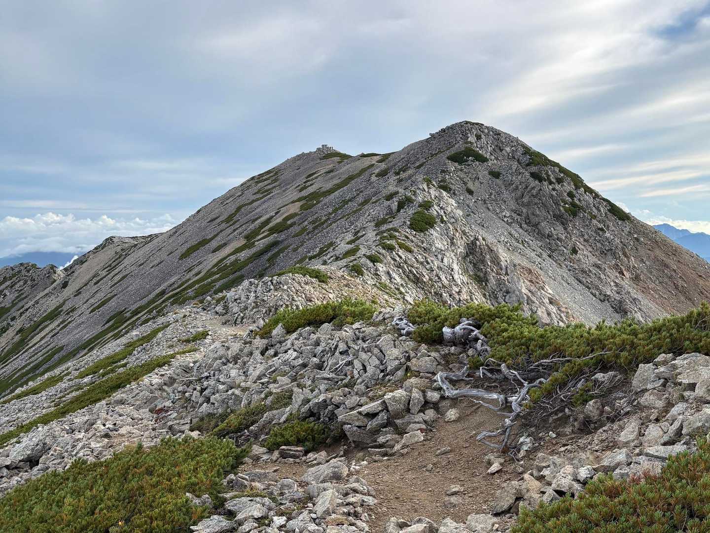 薬師岳登山口-五光岩ベンチ-太郎山-薬師峠-薬師平-薬師岳 往復コースの写真