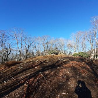 まずは高屋山