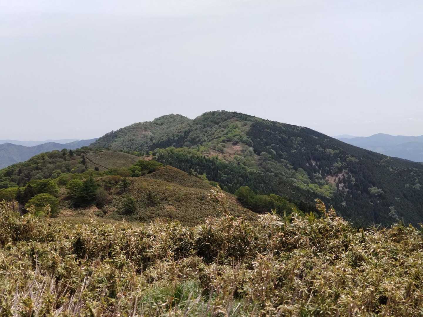 鍋ヶ谷山から後山