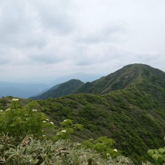 北岳から見た経ヶ岳
戻りまーす💨