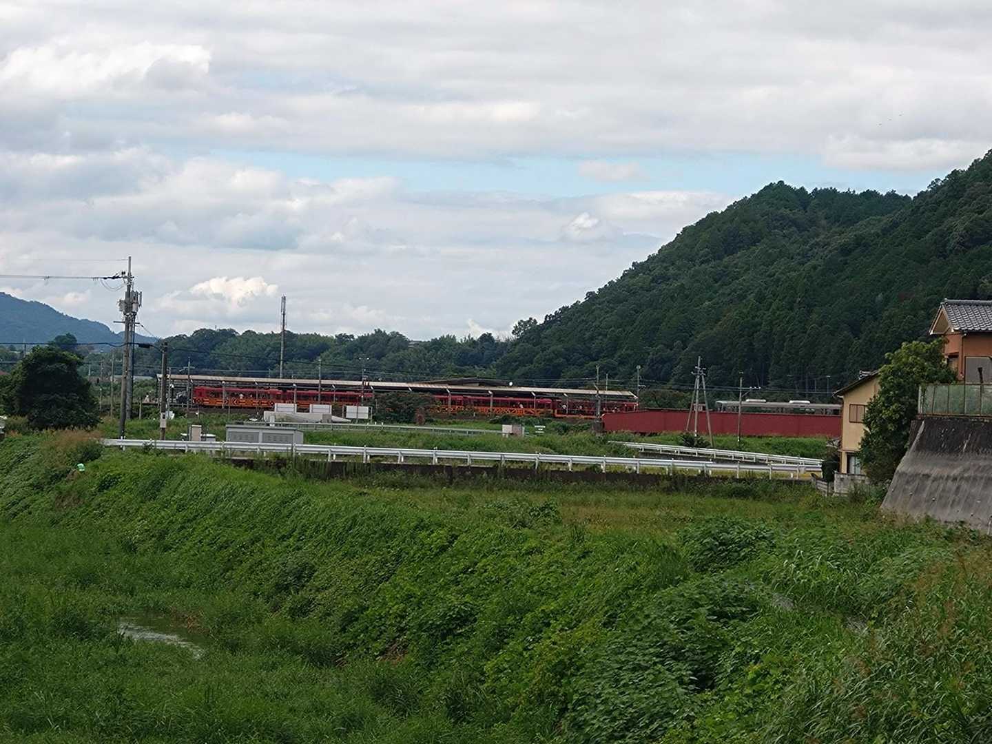 向こうにトロッコ列車が見える👀✨