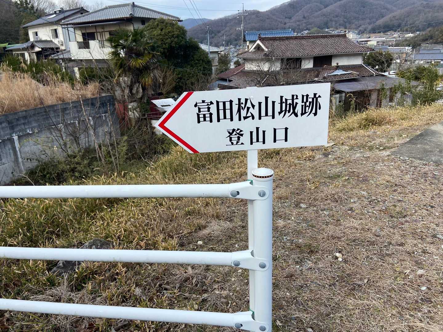 このように案内板が至る所にあるので迷う事はないです。