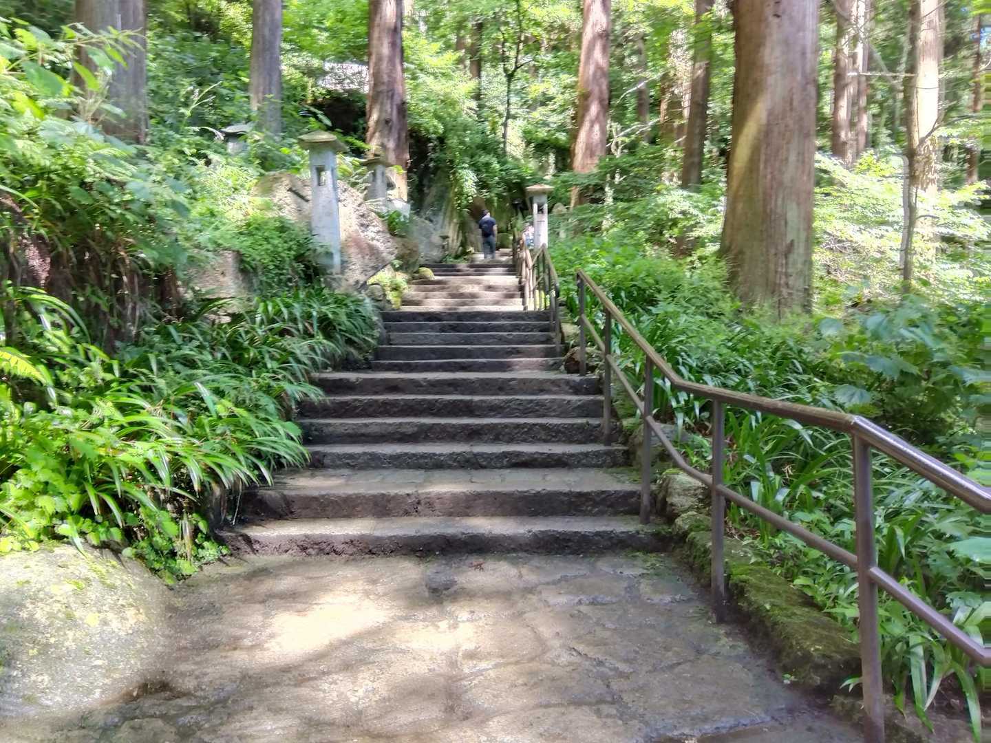 まだまだ階段。