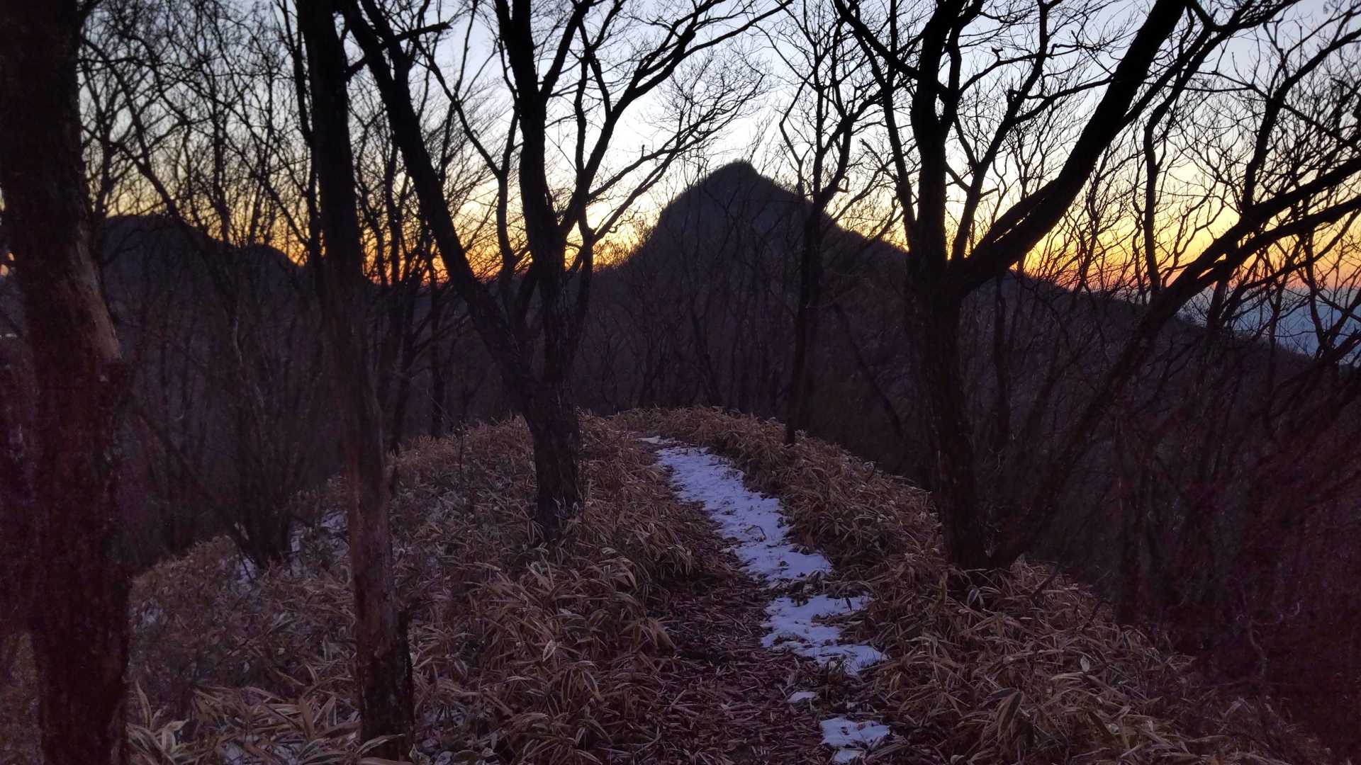 蛇ヶ岳（群馬県）の最新登山情報 / 人気の登山ルート、写真、天気など