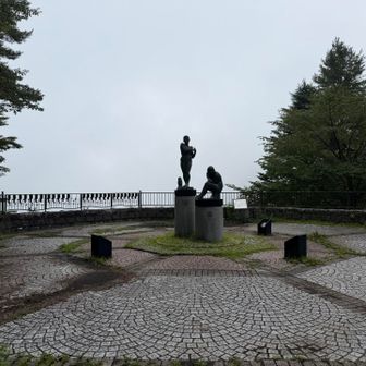 掃部ヶ岳から下山
榛名湖畔まで降りてきました