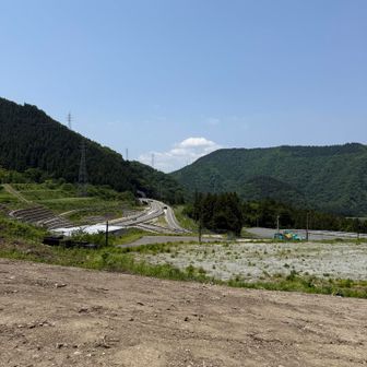 駐車場は勝原（かどはら）ICを出てから１分で到着。
