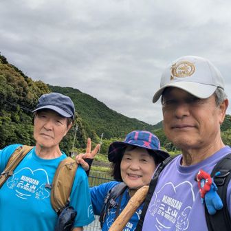 無事下りてきたので🧑‍🦯👩‍🦯🧑🏼‍🦯
かっこ良く自撮り5秒やるよ!