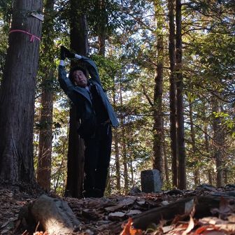 チンアナゴ～🎵


ちなみに、暑くなって板当山でインナーレイヤーも脱いだ。
現在ベースレイヤーとアウターレイヤーのみ・・秋の服装だ💧