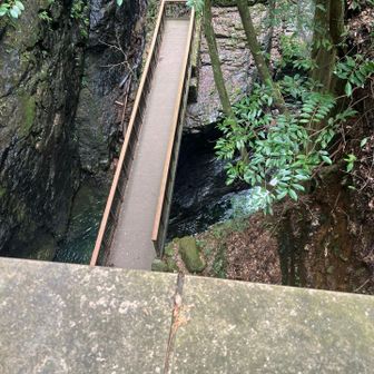 滝壺近すぎまで　行ける✌️