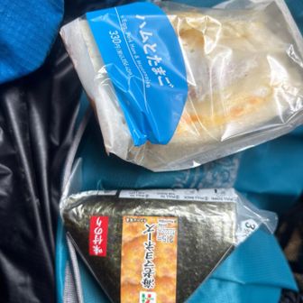 F7の下で昼食
F7（西山大滝）は写真を撮り忘れたので、ビデオの方をご覧ください