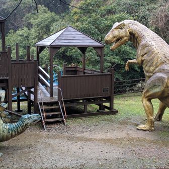 恐竜
意外と大きいよ👍