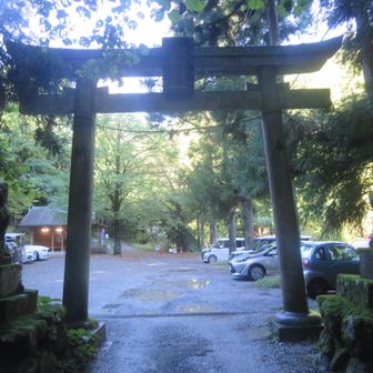 一ノ鳥居に下って、
